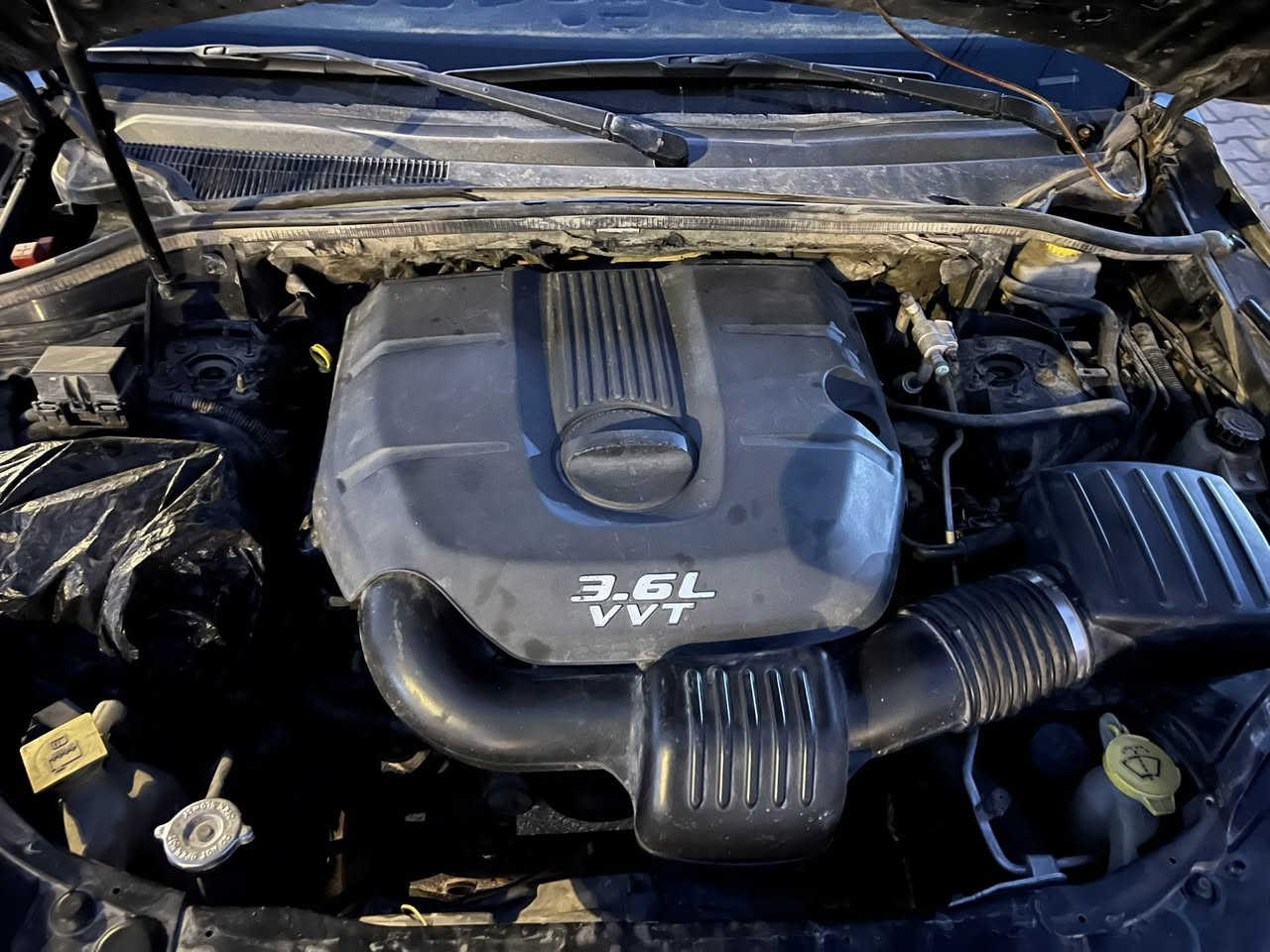 السلام عليكم جيب مديل 2013 رقم بغداد انكليزي بسمي مشروع وطني  مصبوغه عااام مكينة 6سلندر 3600 فور ويل مكينة كير حدادية تبريد كلها شغالة فول مواصفات فتحة السعر 135ورقة المكان النجف كوفة حي ميسان شارع 60 بيع او مراوس ***********
