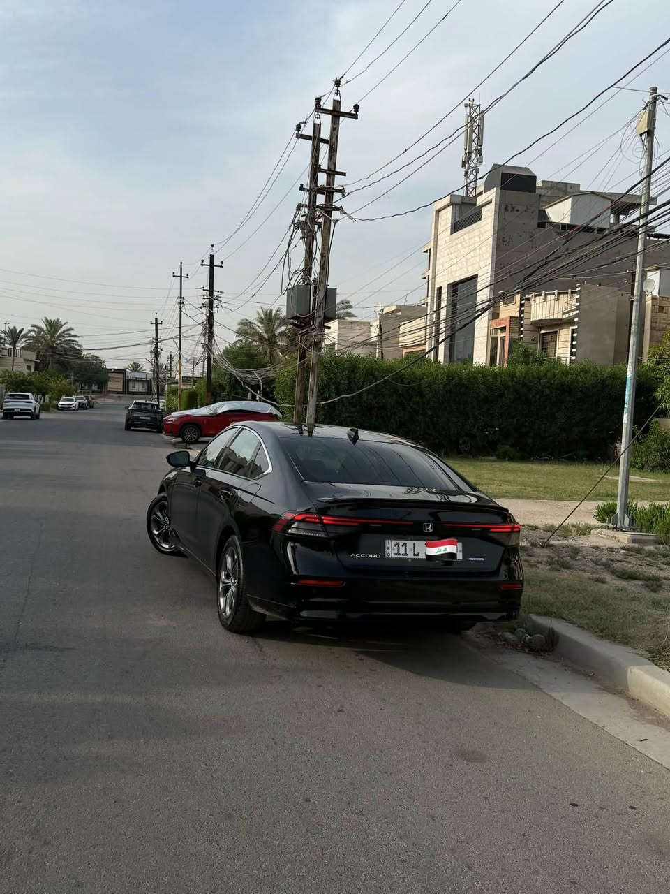 هوندا اكورد موديل 2023
فئة ex-l اقل من التورنك واعلى من السبورت 
بدون صبغ بارد وتكحيل فقط 
ماشية 60 الف مايل 
ايرباك دركة فقط ومصلح مكانة 
المحرك: 2.0 لتر 4 سلندر Hybrid

* إضاءة LED أمامية وخلفية
* فتحة سقف كهربائية
* تشغيل ذكي بدون مفتاح
* حساسات أمامية وخلفية

* مقاعد جلد
* مقعد السائق كهربائي مع Memory
* تدفئة للمقاعد الأمامية
* شاشة وسطية 12.3 إنج
* Apple CarPlay وAndroid Auto لاسلكي
* شاحن USB-C أمامي وخلفي
* نظام صوتي 8 سماعات بقوة 180 واط  

* رادار Honda Sensing
* مثبت سرعة ذكي
* نظام المحافظة على المسار
* فرملة طوارئ أوتوماتيكية
* كاميرا خلفية متعددة الزوايا

واتساب ***********
