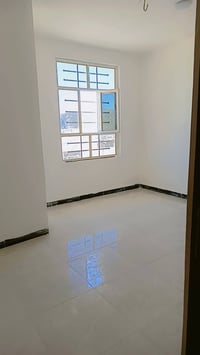 طريق كربلاء • ١٠٠م • ٣ غرف