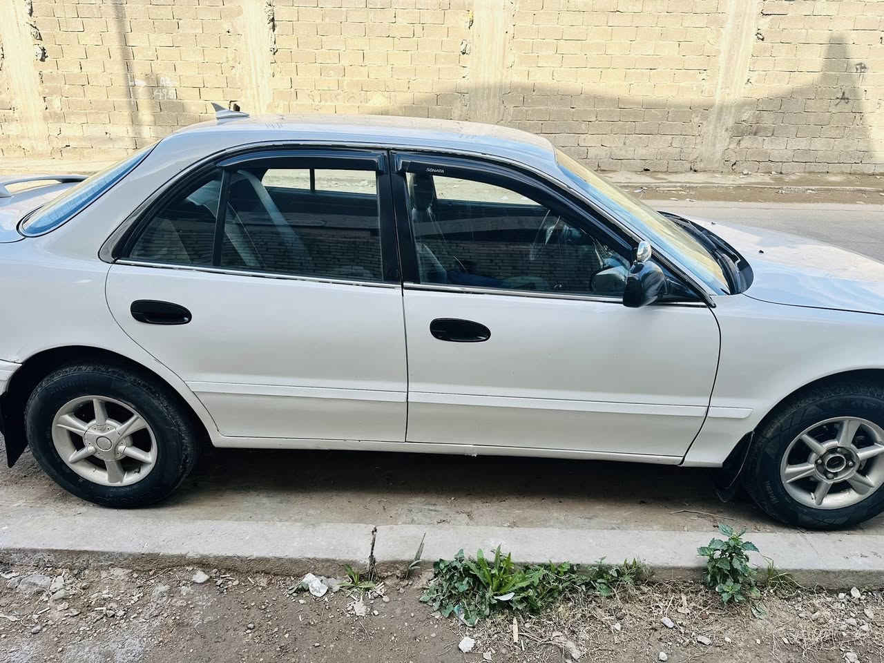 السلام عليكم سوناتا تو للبيع موديل 95 محرك كير جديد كهربائيات شغاله تبريد شغال سياره جديده مصبوغه عام جماليه محرك مفتوح بدون حادث للتواصل اتصال *********** السعر 44
