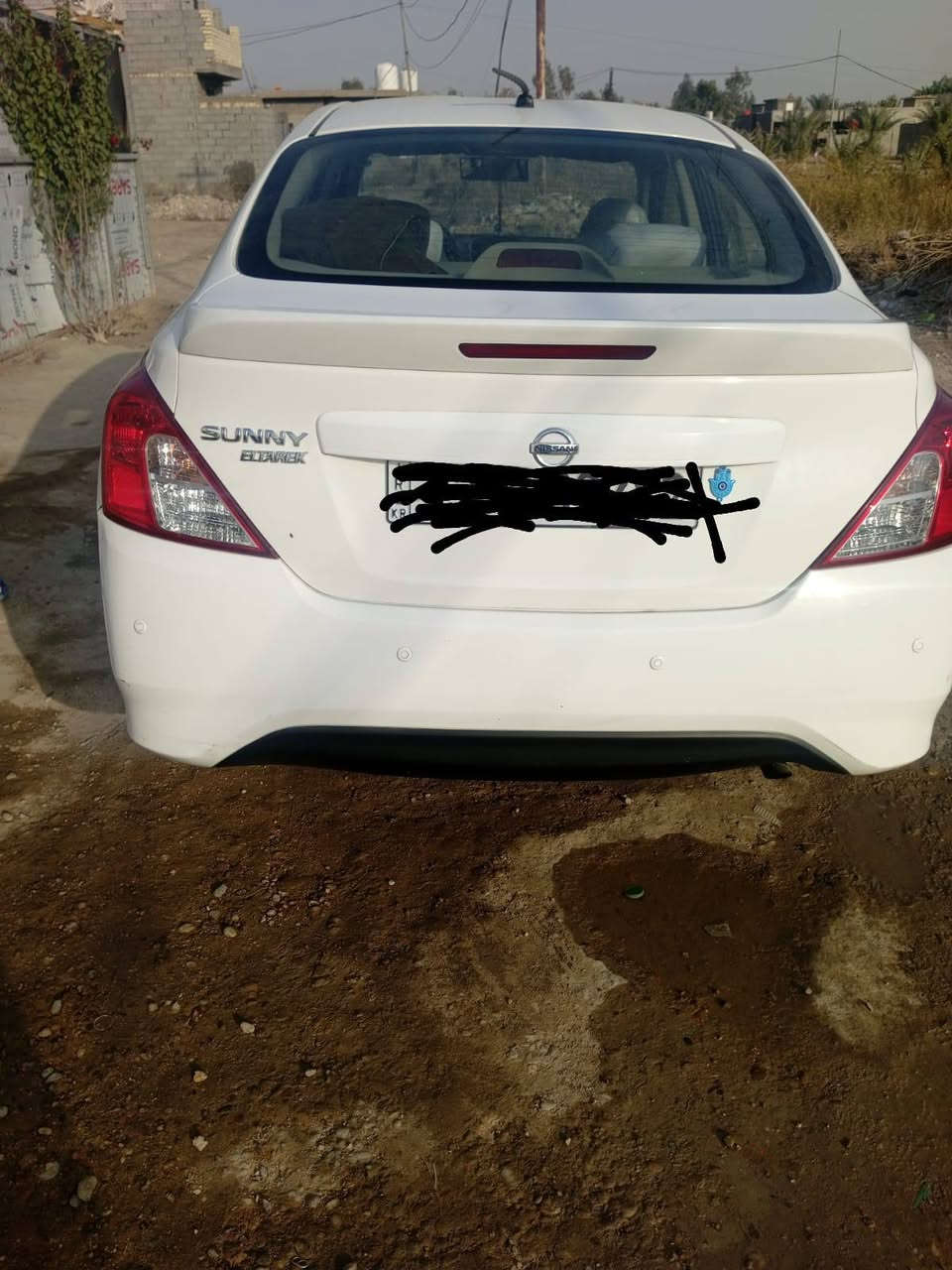 السلام عليكم 
نيسان صني م 24 للبيع 
رقم اربيل تحويل ثاني يوم
سيارة جديدة ماشيه 52 الف 
تدفئة تبريد ويه الاسويج كير مكينه وضع الشركه 
ام اللبليتة الزركة 
السعر 120
*********** الشراي يتصل
الخاص مغلق 
والسيارة وتفاصيله كدام عينك
