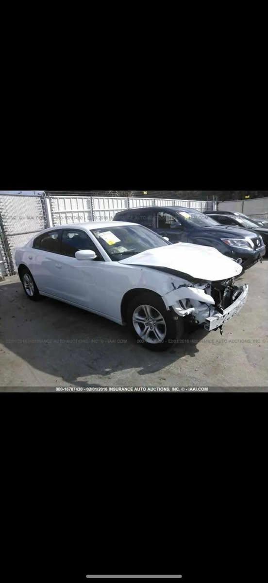 سلام عليكم جارجر ١٦  اصل رقم جديد حداديه جديده تبريد ثلج تدفه مكيه كير اكسن كفاله تيرات كرتون ويلكب كرتون  مكان السياره بصره *********** السعر 185   وبيه مجال قليل حك الجيه وانه خادم شاهد الله السياره مال بيت وماشيه. ١٤٧ فقط
