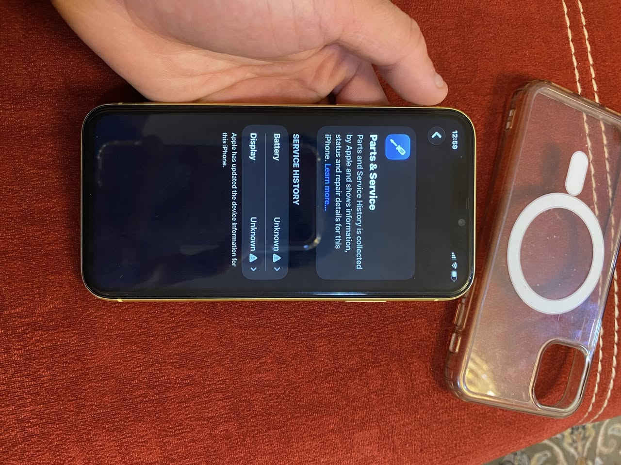 ايفون ١١ عادي ١٢٨ ذاكره مبدل شاشه اصليه وبطاريه اصليه فيس ايدي شغال كلشي شغال الجهاز نظيف وسعر الجهاز ١٩٠ الف وبي مجال بسيط مكاني العامريه رقم الهاتف ***********
