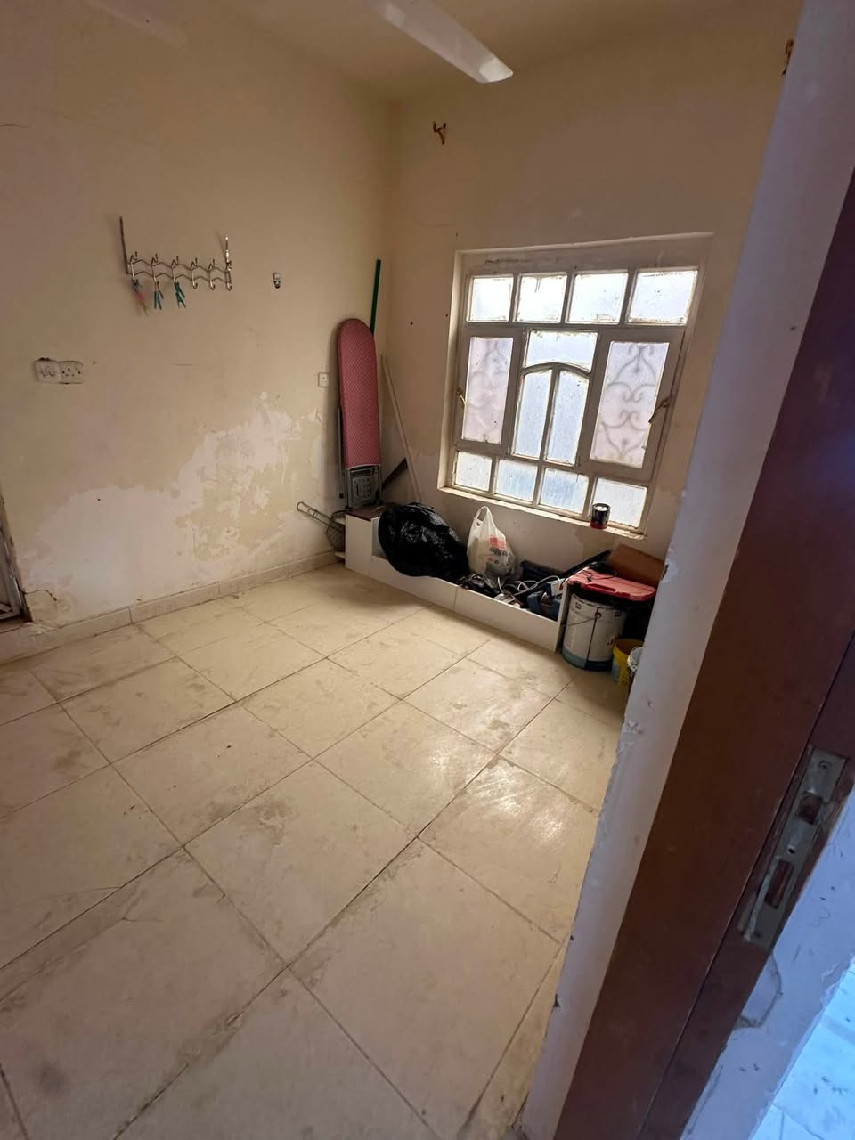 بيت طابو صرف حي الجامعه شارع هدى سجاد 
مجاور الروضه عرض الشارع ١٥ متر  مقابل مربع القضاة مطلوب مبادره ٦٥ مليون 
المساحه ١٠٠ متر بالسند واقع حال ١٢٠ متر 
الواجهه ٥ متر النزال ٢٠ 
طابقين يحتوي على ٣ غرف نوم وصاله ومطبخ واستقبال 
وصحيات داخليه وخارجيه للاستفسار الاتصال على الارقام التاليهاو مراجعة مكتب الحولي للعقار مقابل باب الجامعه الخلفي 
***********
***********

