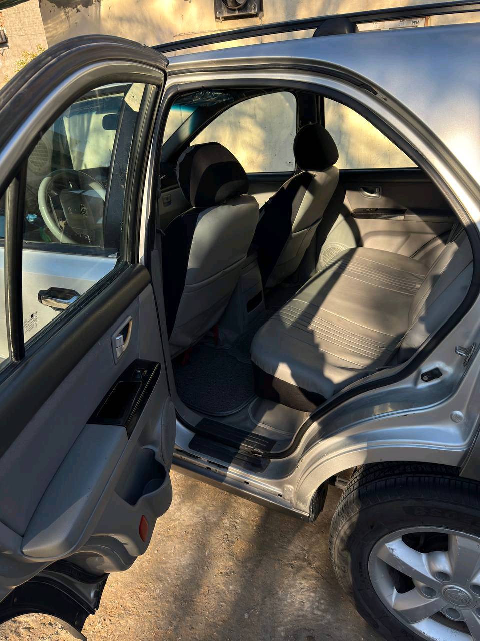 سورنتو 2009 سيارة نضيفه محرك 3800 مال مهافي تبريدشغال بيه صبغ حزام+بنيد سيارة نضيفه تاخذه الف ما تذب عليه حته تخم تاير جديد رقم السيارةبغدادالجديد للاستفسار الاتصال ‏‪***********‬‏ العنوان النجف المناذرة ابوصخير