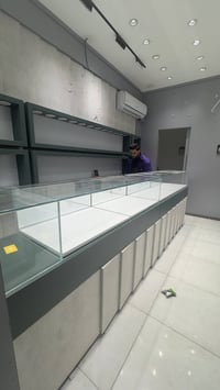 من رخصة الادمن رسبشن يفيد اهل الذهب كامل هو ملحقاته  وارفوف هم + قاصه ...