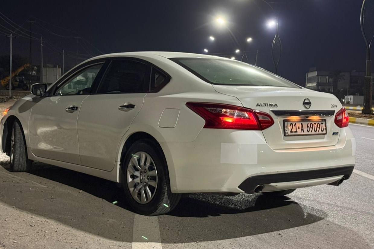 نیسان ئەڵتیما 2017 ڕەنگی سپی 
مواسەفات خلیجی 
173 هەزار کیلۆمەتر ڕۆیشتووە
ڕەقم سلێمانی بەناوی خۆمەوەیە 
تحویل و غەرامە بەشەرت 
سەنەوی و هەزە نوێیە 
هیچ مەسرەفێکی تێدانیە 
سەیارەکە بێ بۆیاخ 
تەنها دوو پەنجە سارد لای ڕەقمی دواوەی 

سـعـر : لە کۆمێنت داوابکە ڕاستەوخۆ بۆت دێت 📥 

گێر و مەکیەنەی بەشەرت 
هیچ کێشەیەکی تێدا نییە 

ژمارەی خاوەنەکەی 
***********
