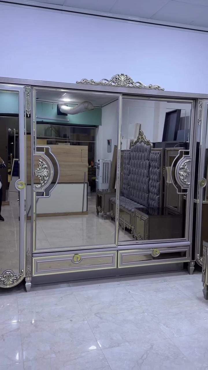 غرفه نوم ملكي حريم السلطان 9قطع صبغ حراري نظافه اخو جديد السعر مع الشد والنقل مليون 350 الف. *********** // ***********
