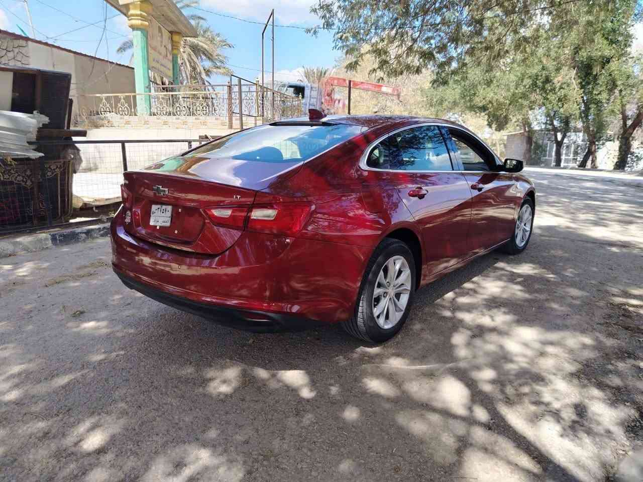 السلام عليكم
* للبيع ماليبو 2025 احمر 
* الفئه LT السيارة جديدة ونظيفة ماشية ٥٩ الف كيلو 
^المواصفات :

داخل مخمل اسود 
* شاشه + كاميرا دواره 
* نظام ECO + نظام auto stop
* لايتات عادي مع كشافات دعاميه LED
* بصمه ابواب مع بصمه جنطه مع تشغيل عن بعد
*تحكم فول كهرباء لكرسي السائق 
*سستم صوت وتبريد قطعتين 
* تحكم ستيرن جهتين بلوتوث وحاكيه وكروس سرعه 
شاشه كبيره نظام واي فاي ونظام خرائط وتحديد مسار
* نظام ABS مانع انزلاق 
* حساسات خلفية
* السيارة شهداء بابل
* ضررها  جاملغ يمنه وبنيد بدون دواخل
 السعر 125
للاستفسار    *********** 
***********
  ومكان السيارة بابل مسيب سده الهنديه
