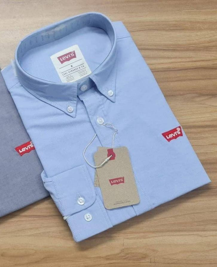 #تخفيض قميص اصلي ماركة Levi's قطني سلم فت صنع بنغلاديش البلد المنتج الولايات المتحدة الأمريكية 🇺🇸 القياسات المتوفرة فقط ( S عرض قياس الصدر 50سم.... قياس M عرض قياس الصدر 52سم قطعتين قياس L عرض قياس الصدر 54سم ) اسود عدد 2.... S كريمي M عدد 1 القطع محدودة للحجز والاستفسار مراسلة الصفحة أو الاتصال على الهاتف المخصص ☎️ *********** العنوان بغداد العطيفية شارع المحكمة مجاور حلويات الفرع الثاني بغداد علي الصالح حي المعتصم قرب مجمع رويل ستي خدمة توصيل لجميع المحافظات #العراقية.  ملاحظة سعر القميص 25 الف فقط.
