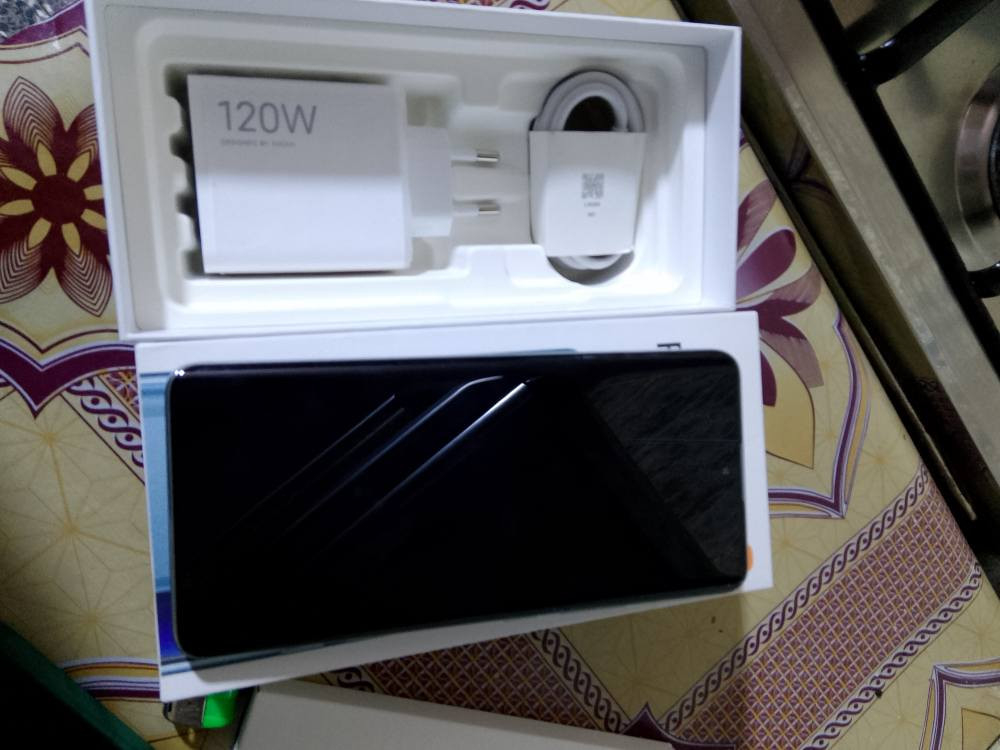 ريدمي نوت 14برو فايف جي بلاس ذاكرة 512 كيكا عشوائية 16 كامرة 200 ميكا فسكل غير مستعمل نهائيا وغير مشحون بتاتا نسبة البطارية 100مكاني بغداد مدينة الصدر موبايل *********** بغداد, العراق
