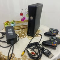 اكس بوكس 360 • هارد ٢٥٦ جيجا • قارئ اقراص متقطع