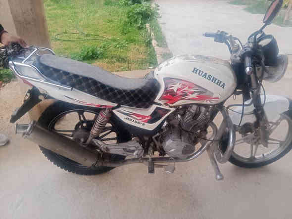 هايوشه للبيع 
موديل(15)
السعر( 360)وبي مجال مكان حصيبه 
***********
