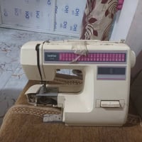 مكينة خياطة • تشتغل • متروكة