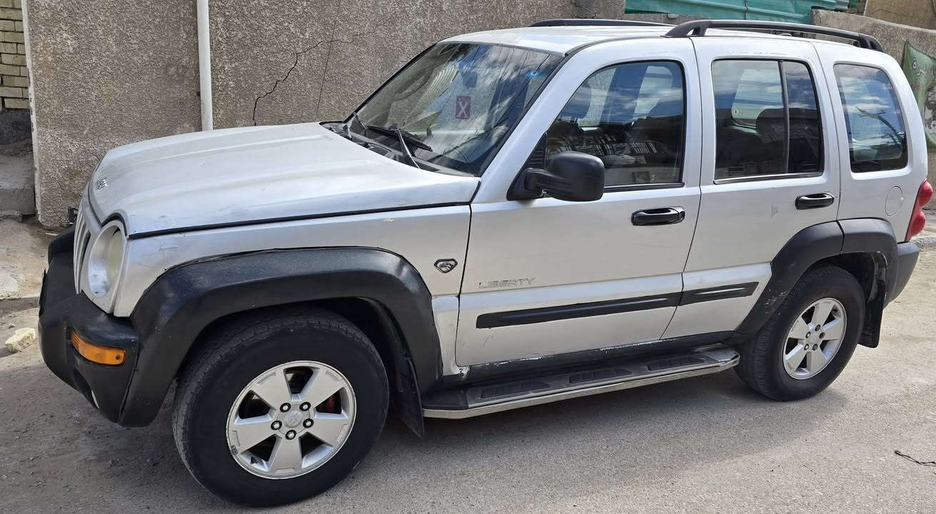 سيارة جيب ليبرتي موديل 2004 
كير ومحرك ففتي 
تبريد شغال
كهربائيات كاملة ما عدا الجامات خلف السائق 
سنتر لوك شغال
رقمها بغداد السنوية باسمي
السعر :55 ورقة 
العنوان :بغداد -  مدينة الصدر
التواصل : ادخل خاص


**إذا كنت صاحب هذا الإعلان وتريد حذفه لأي سبب، رجاءا أرسل رسالة إلى الدعم الفني**