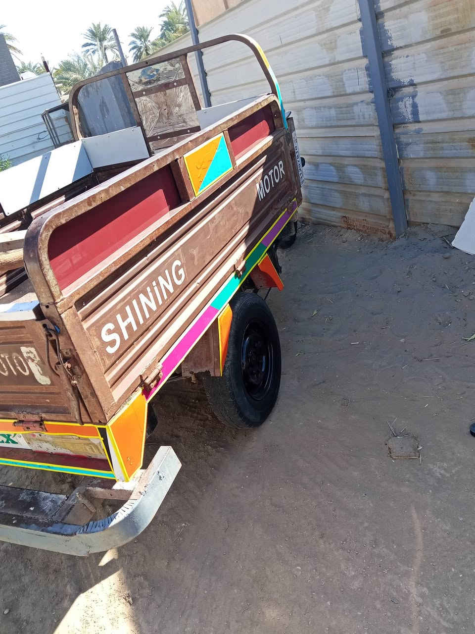 ستوته للبيع موديل 16اوراق اصولي محرك 24 مكان اطوريج السعر مناسب جداً موبايل ***********
