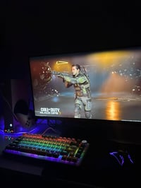 اغراض للبيع شاشةmsi Mp273l E14.    تكدر تبحث عن اسمهة وتشوفهة 144hz. F...