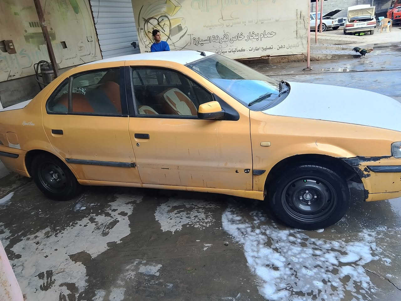 سياره عليه دامه تخم تاير جديدة باتري جديد
كير محرك خير من الله سياره كشره كلش حلو 
لا ضربه ولا صبغ  تدفه تبريد
دوخل حلوه 
صدره جديد  كبل الشارع
رقم بغداد الماني 
سعر 30 وبيه مجال وترهم قصاد اني خادم 
مكاني محموديه ***********
