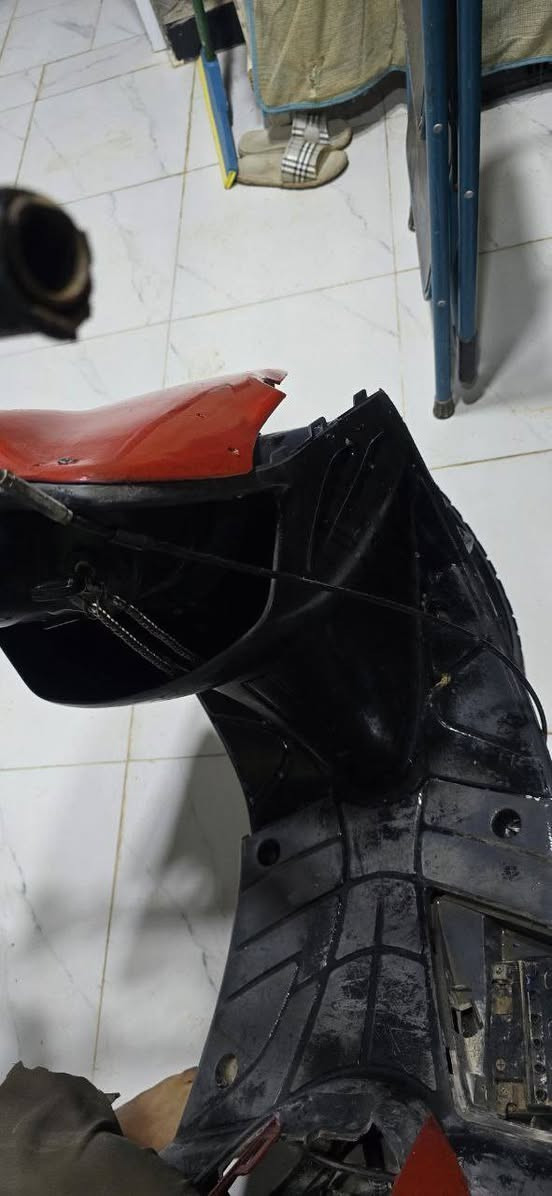 سلام عليكم
بيجي 9 زروف للبيع حربيه شغاله كلشي ماعوزها بيها حاضنات واشاير هورن بيها شغال مكينه حلوه شلعه ومعدل تشك الگاع تجي تفحص وتاخذ هندر واحد تشتغل السعر 100 وبيها مجال مكاني كوت حي الجهاد السفحه ***********
