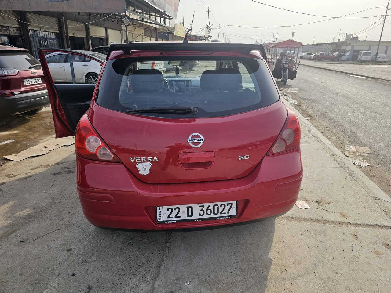 نيسان موديل 11 سيارة حلوة
بيها صبغ قطعتين 
مكان السيارة موصل و الحمدانية 
للاتصال ع***********
