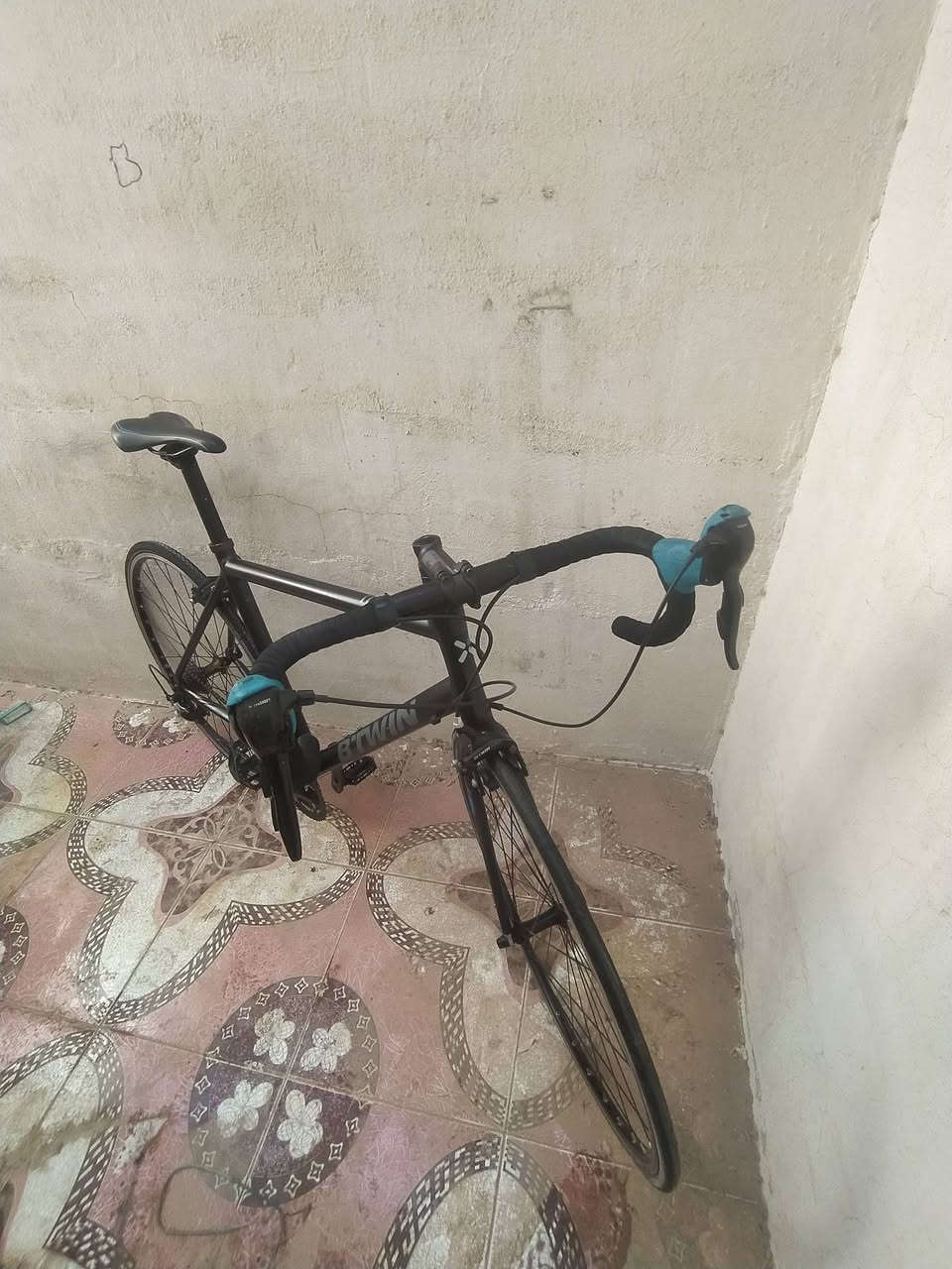 بۆفرۆشتن
پاسکیلی سیباق ماڕکەی عالەمی btwin فەڕەنسی قیاسی M حەجم 28 لاشەی ئـەلەمنیۆم و ماشە کاربۆن وەزنی زۆر کەمە گێڕی 3x8 شیمانۆ هەموو پارچەکانی بیلادیە و بێ کەم و کورتیە
بۆ سعر و زانیاریاری زیاتر چات بنێرن یان ژ.م ***********
شوێن کەلار
