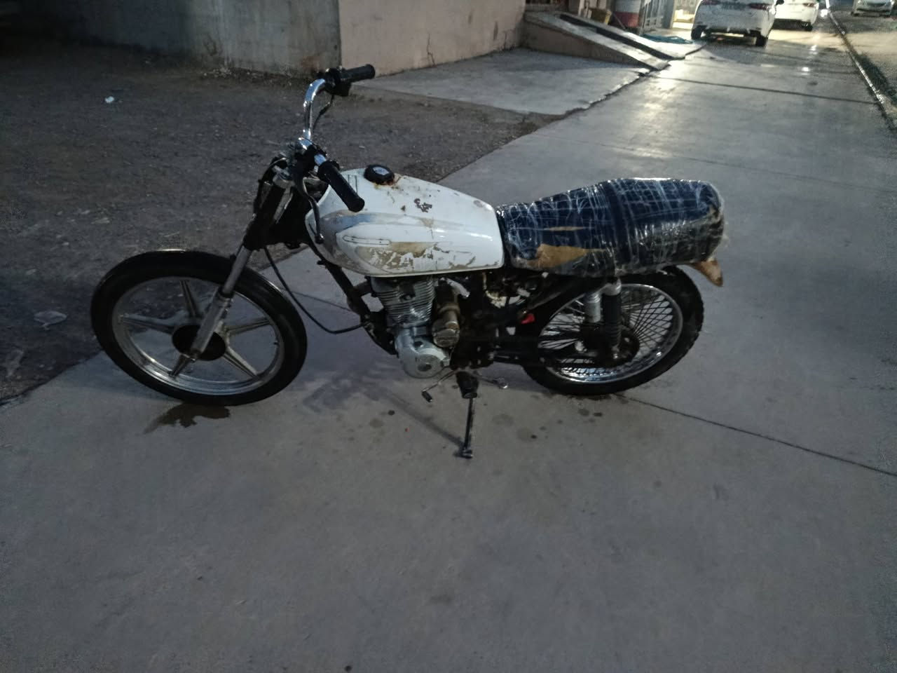 سلام عليكم دراجه للبيع 5كير   بدون اوراق. سعره 250


**إذا كنت صاحب هذا الإعلان وتريد حذفه لأي سبب، رجاءا أرسل رسالة إلى الدعم الفني**