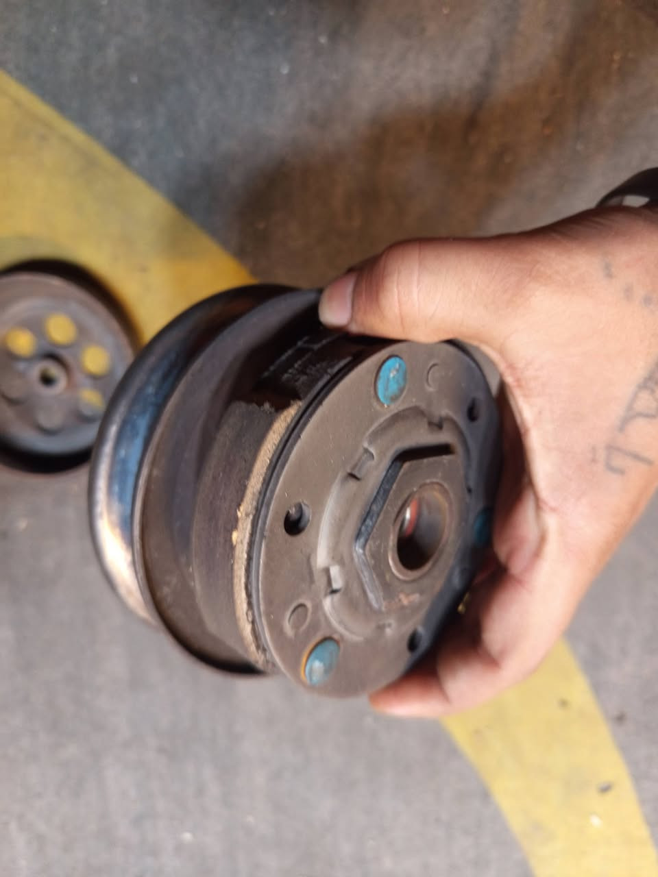 سلام عليكم  كلاجات امامي وخلفي ماكس. مال تفصيخ.  مكاني بصرة جمهوريهة. قيم وخذهن


**إذا كنت صاحب هذا الإعلان وتريد حذفه لأي سبب، رجاءا أرسل رسالة إلى الدعم الفني**