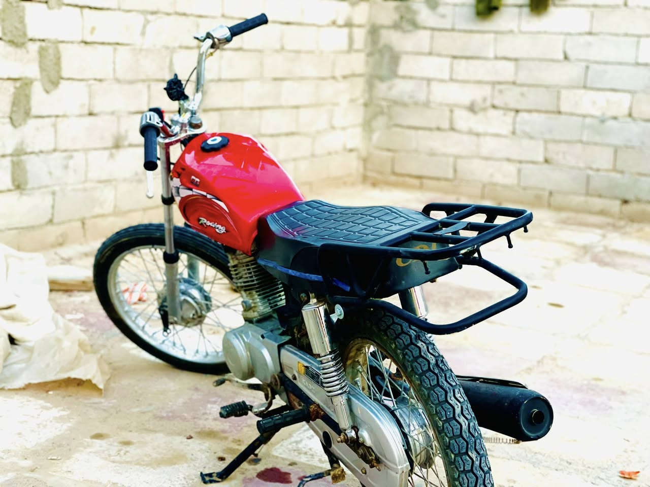 دراجة نامه للبيع موديل22 كلك مبدل بيها بستم فقط دراجة خير من الله معمر بيها غراض كلشي جديد السعر400 وبيه مجال قليل المكان ناصريه مركز
***********
