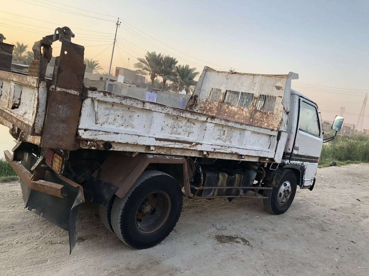 ازوزه للبيع موديل 92مكينه نضيفه تجفيت جديد سعر62وبيه مجال بسيط وترهم مراوس ***********
