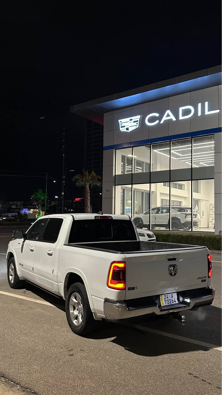 Dodge Ram 2021 
ماشية 76 مايل 
الضرر :1 جملغ  الخلفي 
4x4 دبل اكسل 
المواصفات Big Horn 
المحرك : ٦ سلندر 
كشن جلد 
شاصى قصير باب طويل 
***********
Duhok 
السعر 260$ 
و مجال أربيل, العراق
