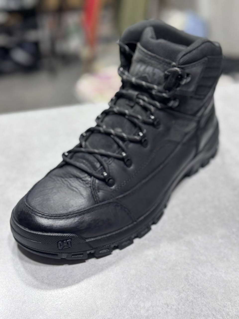 كتر بلر ضد الماء اورجنال 
مستخدم نظافته 90💯
القياس 44 طول القدم 29cm
واتساب https://wa.me/message/D3BY6IY4RMI5N1
توصيل جميع انحاء العراق


**إذا كنت صاحب هذا الإعلان وتريد حذفه لأي سبب، رجاءا أرسل رسالة إلى الدعم الفني**