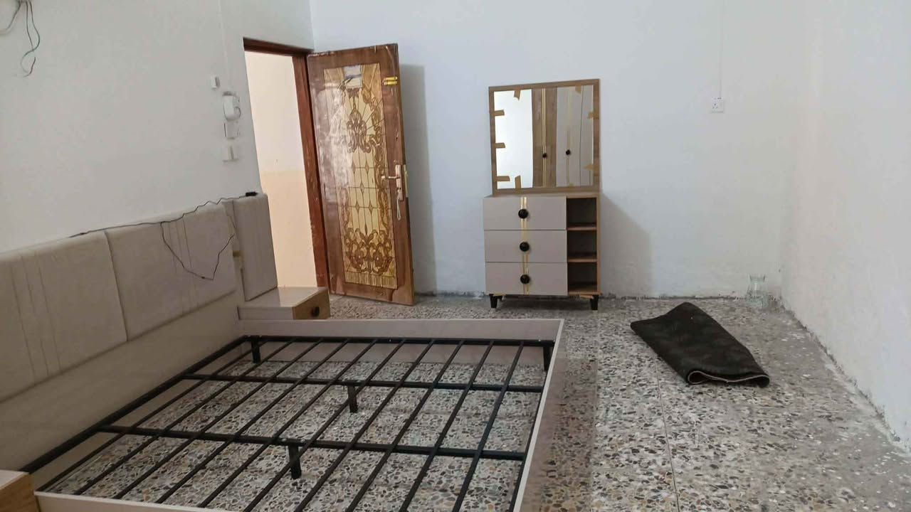 غرفه نوم تركي صار يومين من شاديهه مثل ما واضح بالصوره الولد يريد يتزوج ويريد يجيب اكبر منه سعره ٤٠٠ مع المجال القليل المكان النجف حي الرحمه النجف, العراق


**إذا كنت صاحب هذا الإعلان وتريد حذفه لأي سبب، رجاءا أرسل رسالة إلى الدعم الفني**