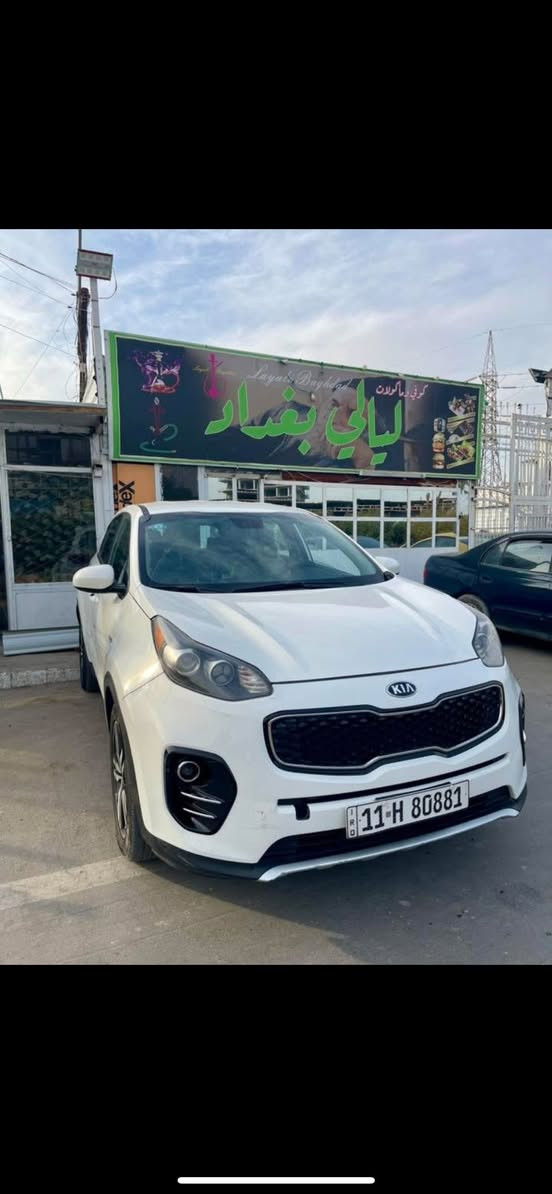 السلام عليكم سبورتج موديل 2018 أمريكي السيارة كلين وهنا نصبغ بيه بابتين صبغ السيارة ماشية 83 ميل السيارة جاهزها مابيه   نقص ابدد  السيارة بسمي تحويل ثاني يوم السعر 153 بيه مجال للاتصال ***********
