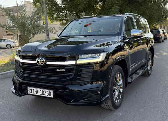 تويوتا لاندكروز 2024 VX  Limited BLACK EDITION
تويوتا لاندكروز VX لمتدد بلاك أدشن
فول مواصفات
كراسي امامي خلفي كهرباء
كراسي خزن وضع القياده
كراسي تدفئه تبريد
شاشات عدد 3
وباقي الموصفات واضحه ومعروفه
ملاحظه ( بيها بارد بسيط جدأ على كد آصبع بالجاملغ الامامي الايمن)
باقي السياره مكفوله كفاله عامه
السعر 74000$
العنوان بغداد السيديه
الاتصال ***********

