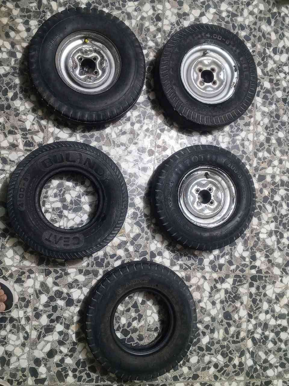 السلام عليكم تايرات للبيع مستعملة السعر ٣٥ قفل المكان بغداد مدينة الصدر ***********
