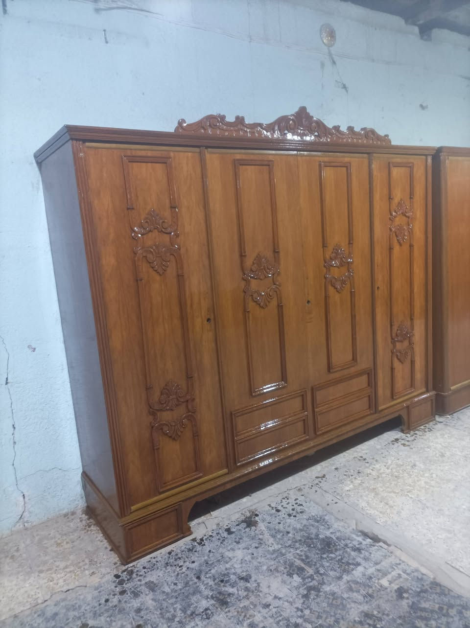 سلام عليكم كناتير تزكام كاملات صبغ ويده وقفل كله جديد نجف حي ميسان بشريط قرب حلويات بابا روم محل الكعبي يتوفر غرف نوم كامله ***********
