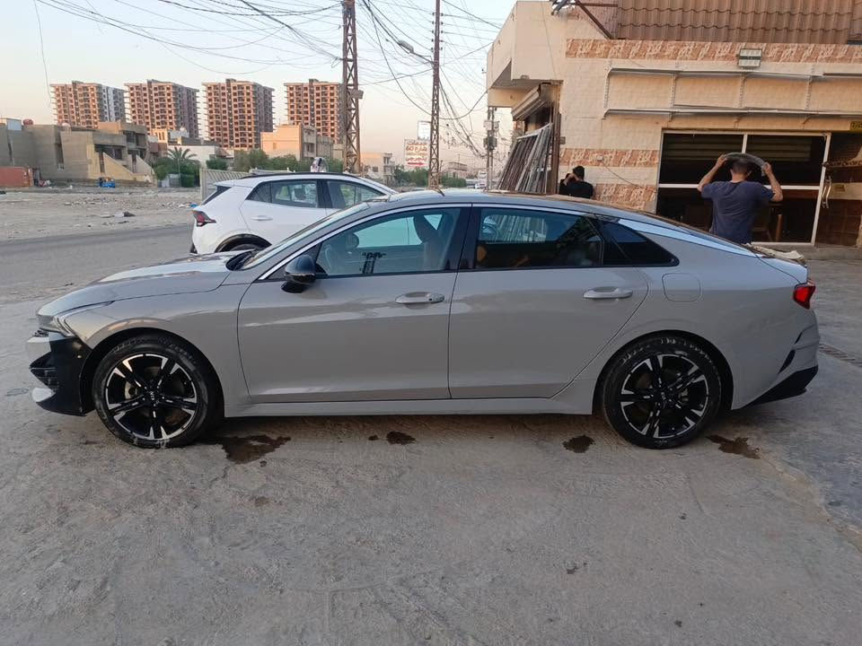 سلام عليكم
:

كيا K5 GT-Line موديل 2021

•  محرك 1.6 لتر تيربو (T-GDI)
•  قوة 180 حصان
•  ناقل حركة أوتوماتيك 8 سرعات
•  دفع أمامي (FWD)
•  5 ركاب
•  شاشة معلومات وترفيه مع Apple CarPlay و Android Auto
•  كاميرا خلفية
•  حساسات ومساعد المحافظة على المسار
•  نظام التحذير من الاصطدام الأمامي
•  تشغيل بصمة وزر ستارت (حسب التجهيز)
•  تصميم GT-Line الرياضي
*وارد امريكي
لون سمنتي
بانورما فتحه سقف
تحديد مسار
مثبت سرعه
تشغيل عن بعد
تدفئه كشنات وستيرن
كشنات كهربائيه
شاشه وكامره خلفيه

مواصفات المحرك:

•  1600 سي سي تيربو
•  180 حصان
•  عزم 195 رطل-قدم
•  قير أوتوماتيك 8 سرعات

و لمعرفه السعر اتصل على هذا الرقم 
***********
