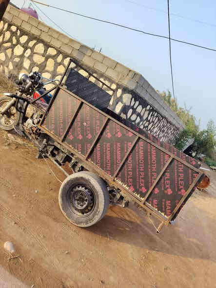 سلام عليكم ستوته البيع مديل 14 نضيفه اوراق اصوالي محرك خير من الله السعر 800وبيه مجال مكان كربلاء طوريج
***********
