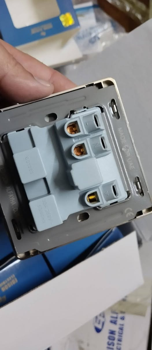 تصفية مخازن بأسعار مناسبة ***********
