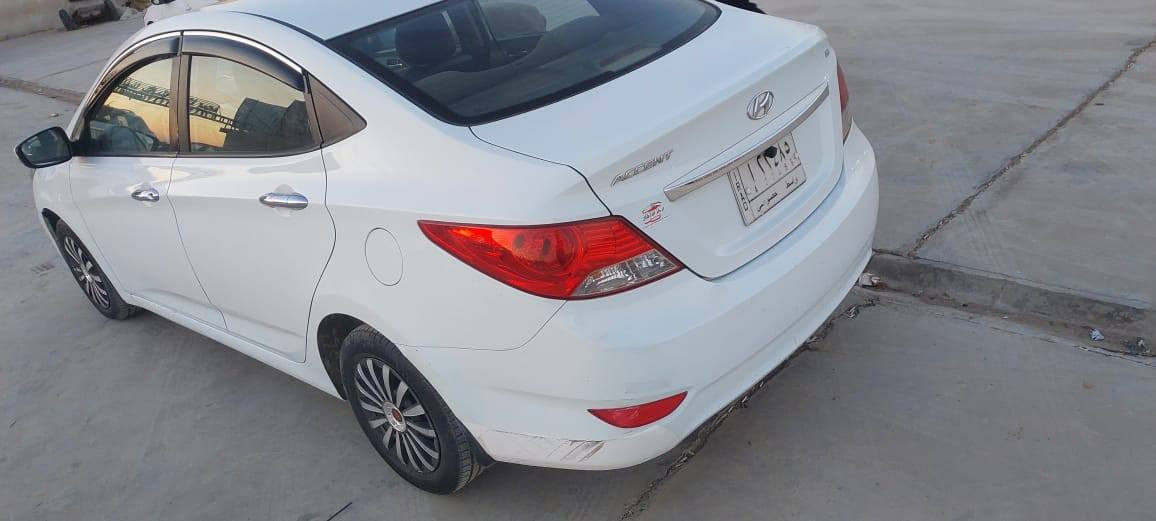 اكسنت مديل 2015 واسط سنويه 26 سيارة وضع الشركه كفاله عامه تحويل مباشر فول مواصفات داخل بيجي شاشه كامره تخم تاير جديد السعر113 السونار مرفق مع الصور للإستفسار الاتصال ***********
