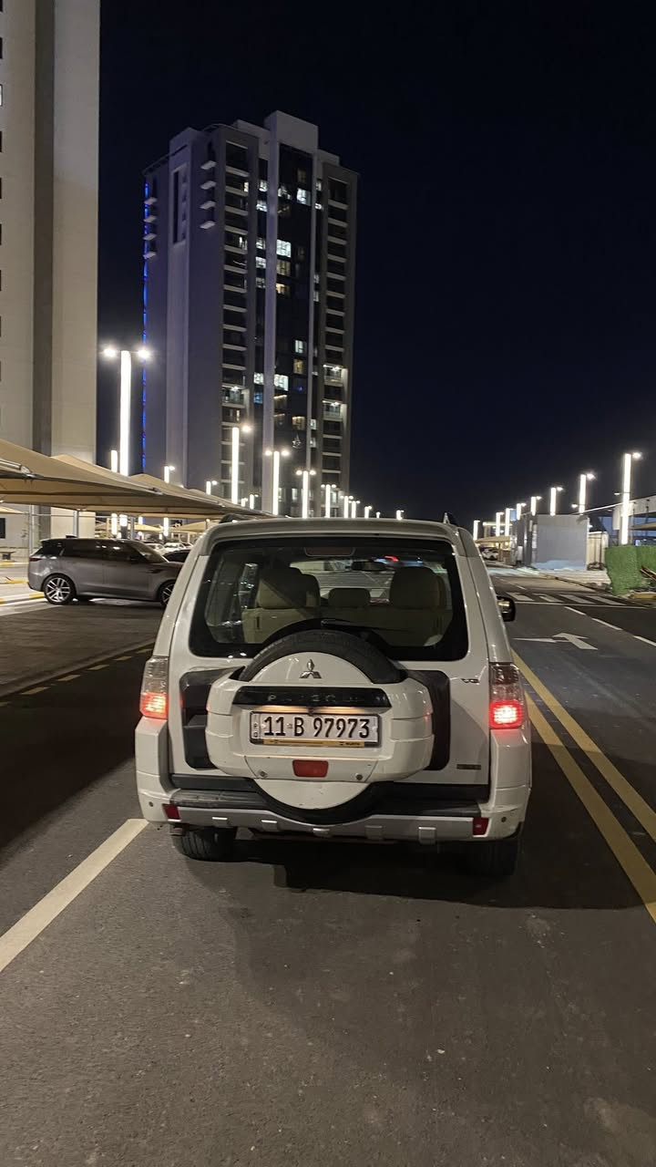 السلام عليكم باجيرو 2010 حبتور فول رقم بغداد الدولي بأسمي تحويل ثاني يوم هزة جديدة كير مكينة خير من الله مكينة 3500 المرغوب السيارة مكفولة من الصبغ بيها بارد بسيط بل جاملغ الايمن فول مواصفات دمام فتحة تبريد مركزي 3  قطع ثلاجة كشنات كهرباء شاشة اندرويد كامرة خلفية 7 راكب فول تحكم استيرن كروز سرعةالسعر 140  وبيها مجال بسيط مكاني بغداد
 ***********
