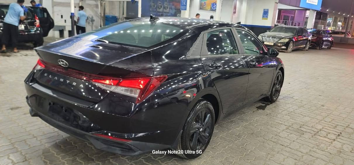 السلام عليكم
النترا 23 وارد امريكي فول

ماشيه ١٢ الف 

 بدون بنوراما معوقين رقم بغداد

معوق موجود سياره جديده 

سياره كير AT.  كير مكينه مكفول
منظومه زنون
مكان بغداد 

حادثه فقط جاملغ وبيه رش من صفحه السايق

شراي اتصل او واتساب

***********
