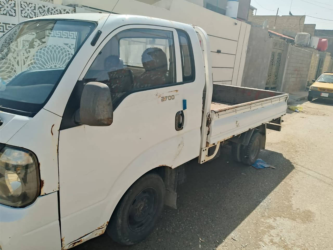 ‏‪0774 141 6477     كيا حمل للبيع موديل14 رقم ميسان الماني تبريد شغال كير ومكينه مكفولات السنويه فلاحي باسمي وكاله عامه السعر٨٧ ومجال قليل حق الجيه
