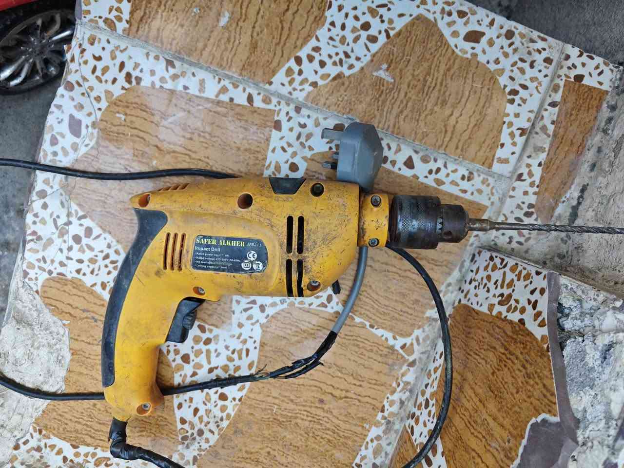 دوو دڕێل یەکیان شەحنە یەکیان کارەبا
بەشەرتی ئیش کردن
 بەس شەحنەکە پاتریەکەی بێ هێزبووە 
کارەباییەکە زۆر بەقووەتە نەوحی نیە
هەردووکی 20هەزار کەمتر نابی


**إذا كنت صاحب هذا الإعلان وتريد حذفه لأي سبب، رجاءا أرسل رسالة إلى الدعم الفني**