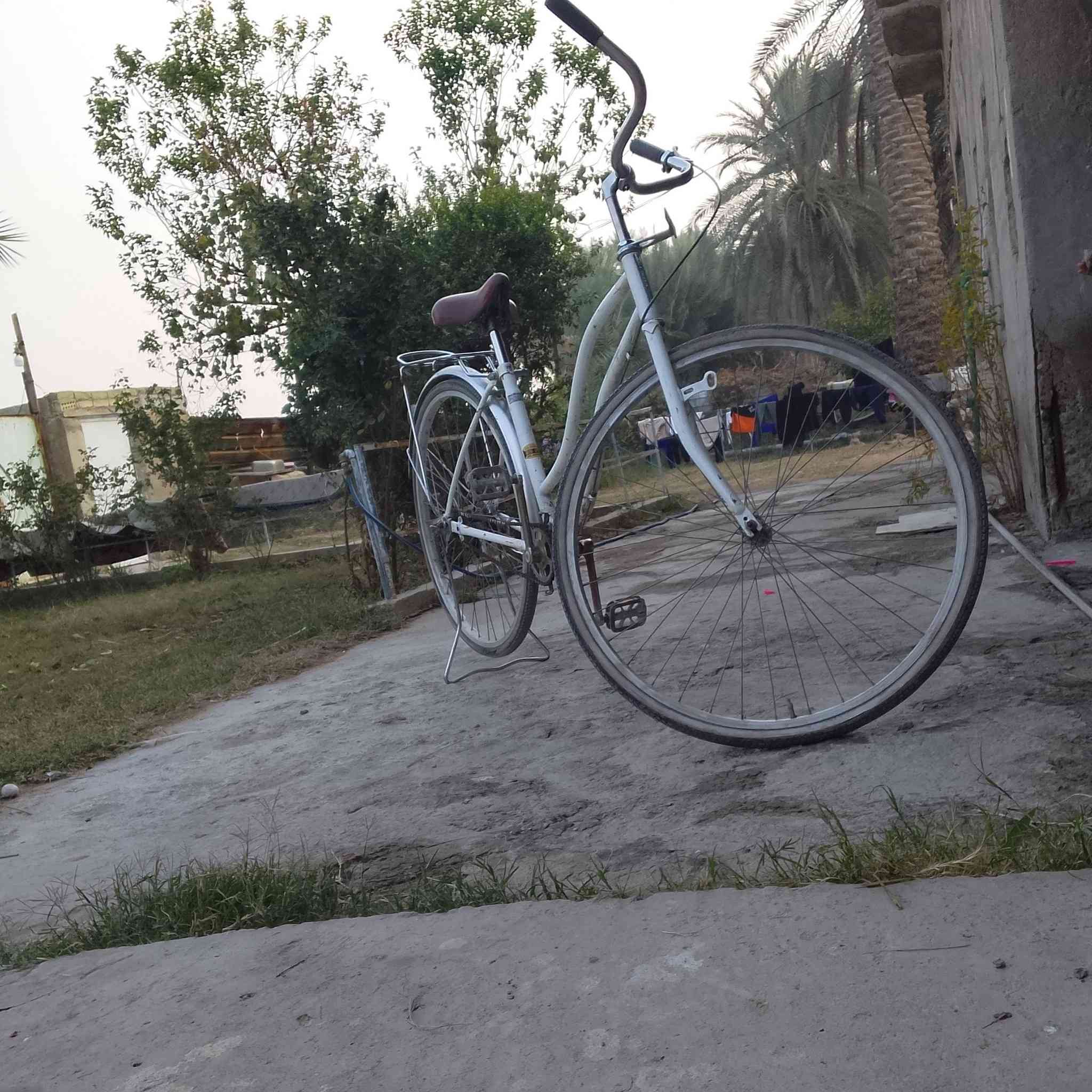 السلام عليكم بايسكل ياباني حجم 27للبيع السعر 70وبي مجال الاستفسار ***********
