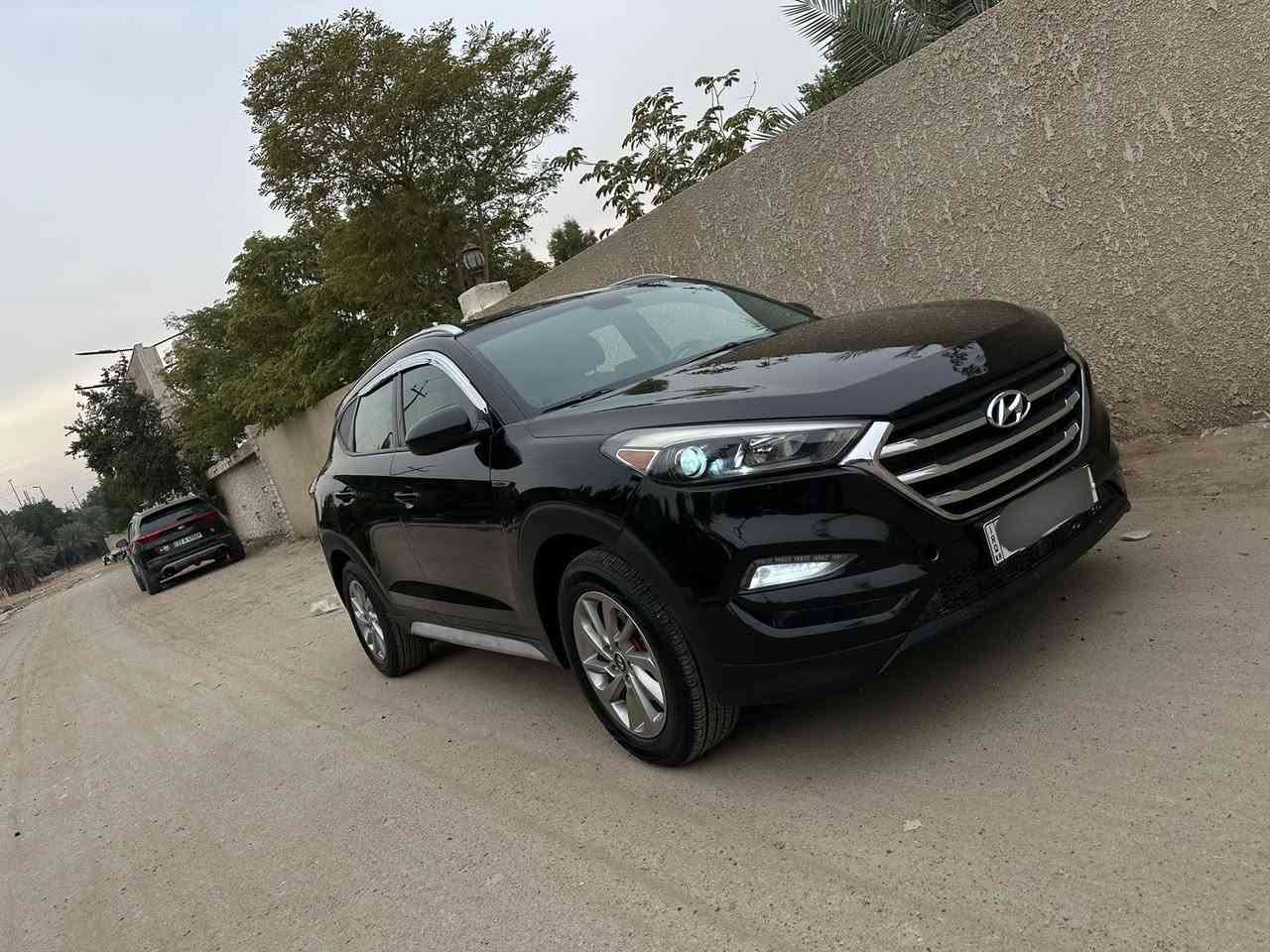 سلام عليكم توسان  2018وارد امريكي حادثه جاملغ وبنيد وبيه صبغ هلال الجاملغ والباب الخلفي صبغ  رقم اربيل بسمنه هزه جديده سياره جاهزه وتجي وشوف بعينك وتوديه سونار
السعر 133 بيه مجال بسيط رقم التليفون *********** مكاني بغداد البياع حي الشهداء
