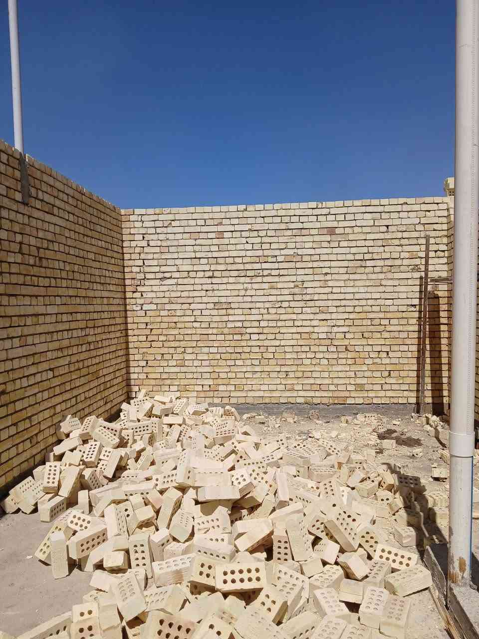 عندك بيت تريد تبني وحاير ادور خلفات درجه اولى 😕
اوكف 🤚اليوم انت لكيت افضل خلفات بناء من الفلوجه عملنا في  بغداد شغل درجه اولى استلام مهندس وزن مضبوط البناء ينبني على المساطر تنضيف الموقع ان كان طابق ثاني او اول #كروب_خلفات_بناء_الانبار  يتميزون دقه في العمل مصداقيه في الموعد سرعه في الانجاز احترافيه في العمل خلفات اكثر من خلفه #مصداقيتنا_سر_نجاحنا
هذ الصور هيه ل اعمالنا نحن لا غيرنا
***********  ***********
