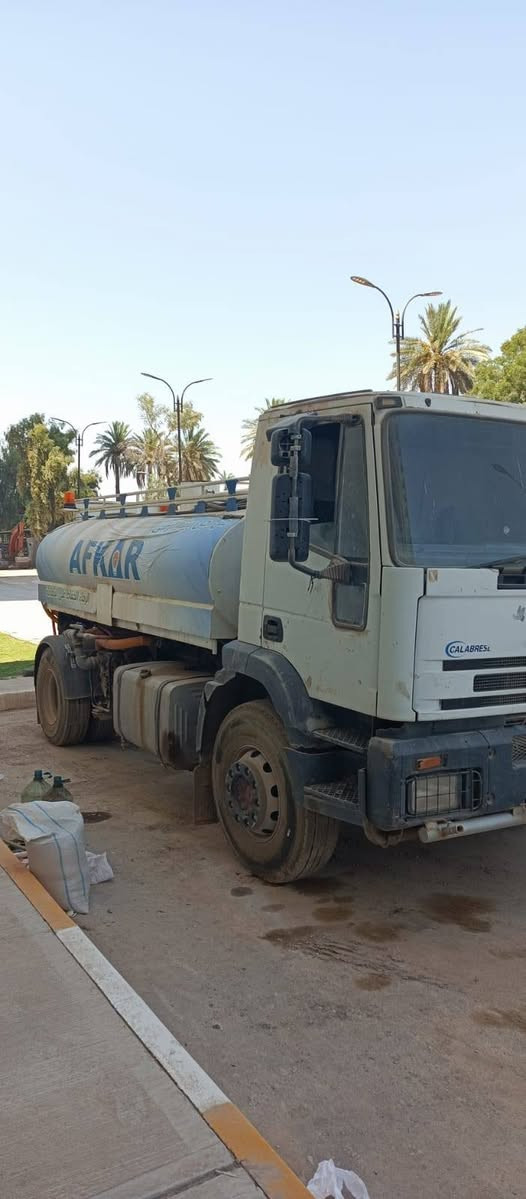 افيكو تنكرمغلون ١٠٠٠٠لتر موديل ٢٠٠٠ بم اونوزل سيارة جاهزة للشغل مكينة تبخير رقم أربيل سنوية ساقطة للتواصل على الرقم *********** مكان السيارة بغداد
