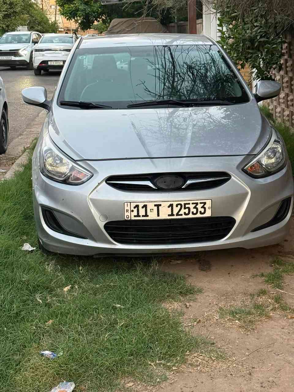 اكسنت 2016
امريكي 1600GDI
ماشية 93الف ميل 
بيه باب صبغ وجامغ نفس الجهة 
بنيد مبدل وصبغ 
صدر جديد 
منظومة بانزين جديدة
تايرات جديدة 
بيه ملاحضات بسيطة بل كشر طخات 
***********
