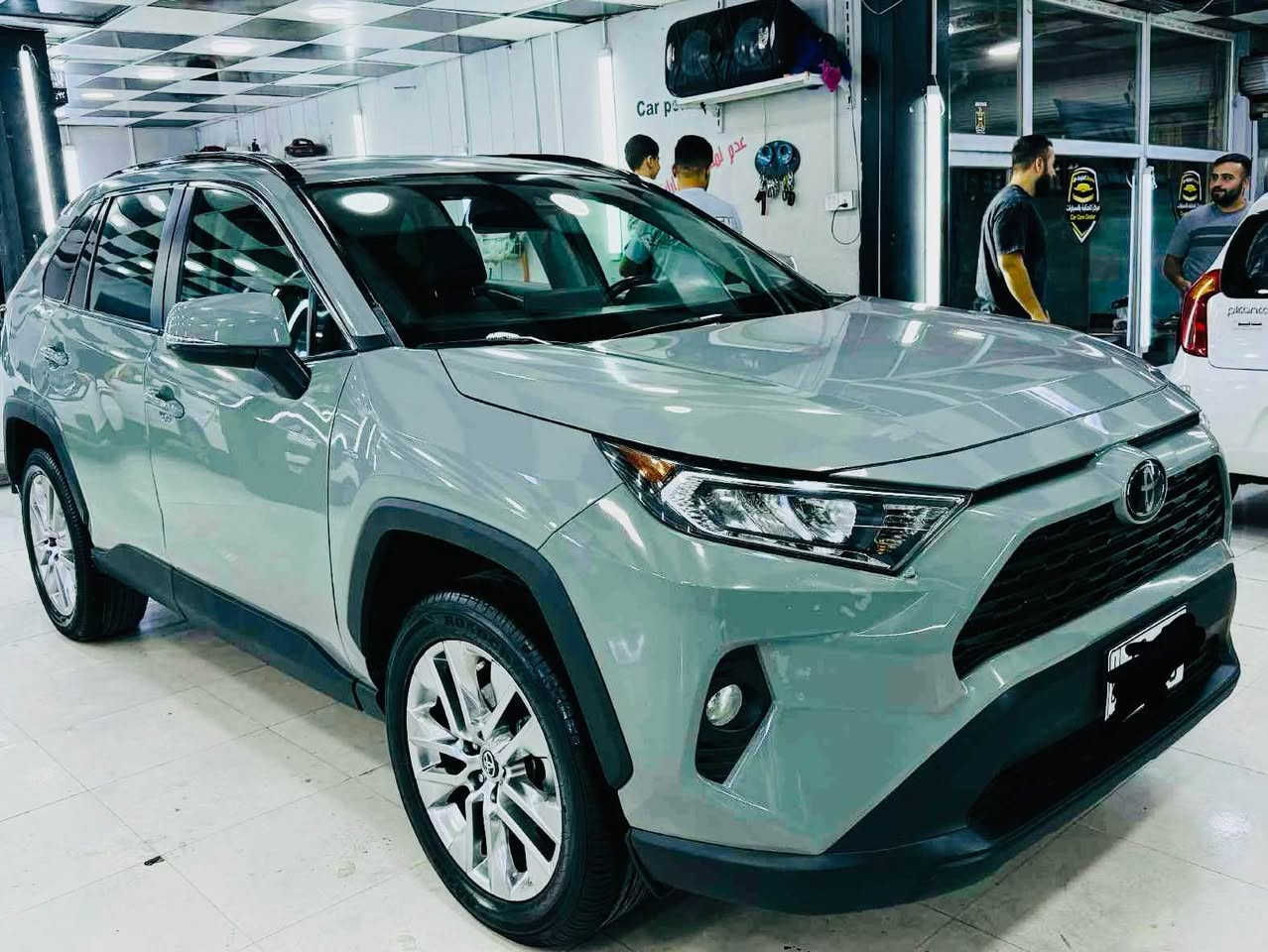 السلام عليكم تويوتا راف فور موديل 21 XLEفتحه تحكمات جنطه كهرباء توقف ذاتي اوتو ستوب اتو هولد داخل جلد لونين كهرباء وباقي المواصفات السعر ٢٤٠ للستفسار *********** كركوك, العراق
